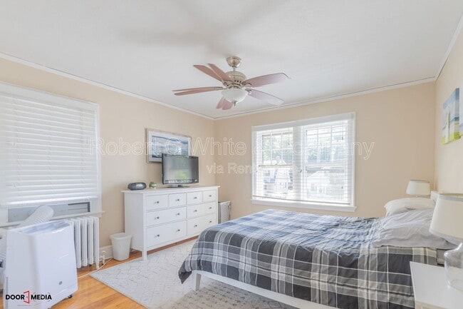 Building Photo - 54 Fennbrook Rd