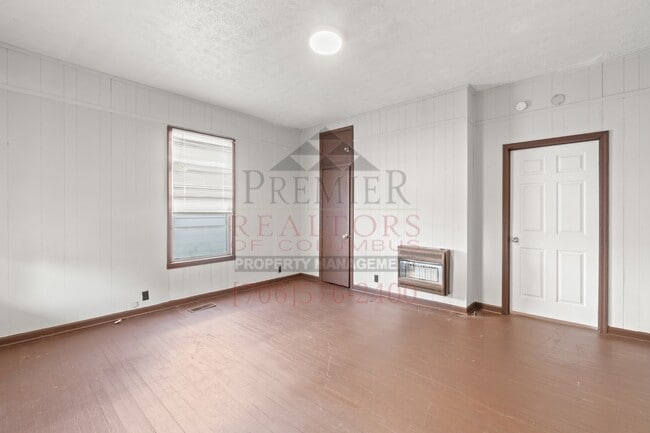 Building Photo - 108 Comer St