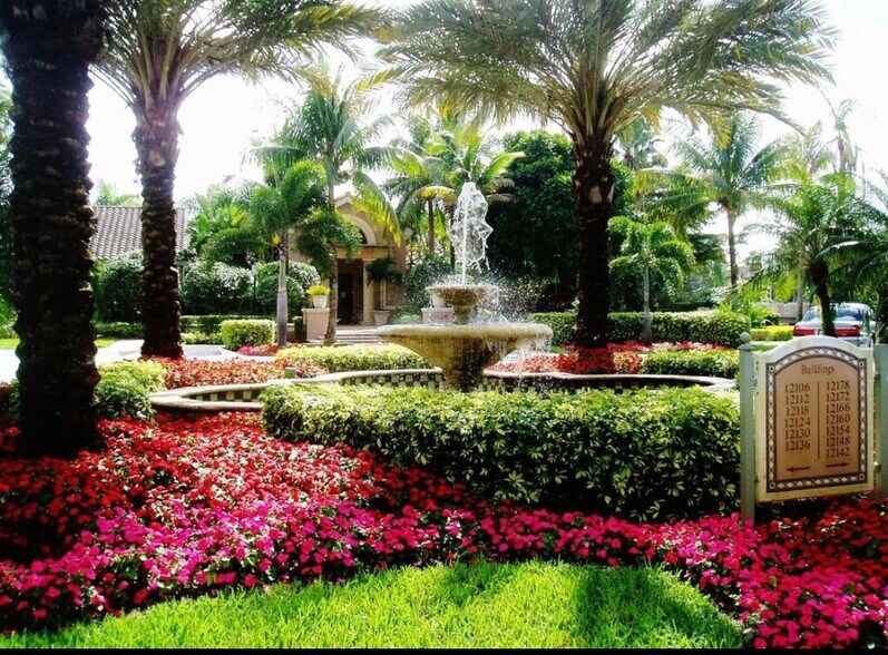 Building Photo - 12118 Saint Andrews Pl