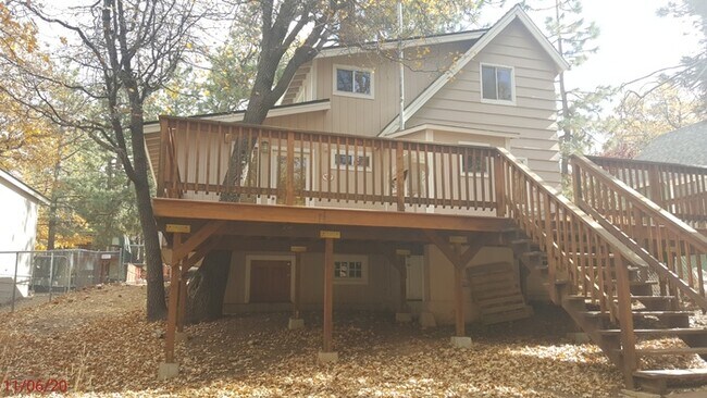 Building Photo - Spacious 4-Bedroom, 2-Bath Home ? Pet Frie...