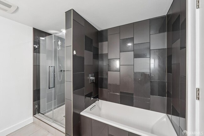 Building Photo - 718 Long Bridge St