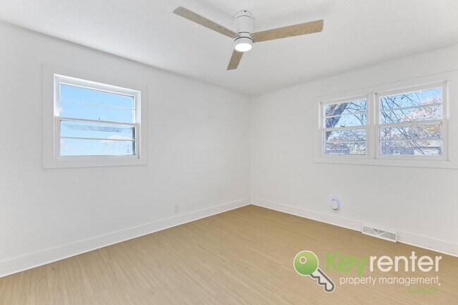 Building Photo - NOVEMBER FREE RENT!! Spacious 4-Bedroom / 2-Bath Home in Wichita Move-In Ready