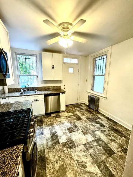 Building Photo - 936 French St NW