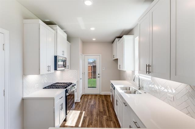 Building Photo - 11692 Chepstow Crescent Ct