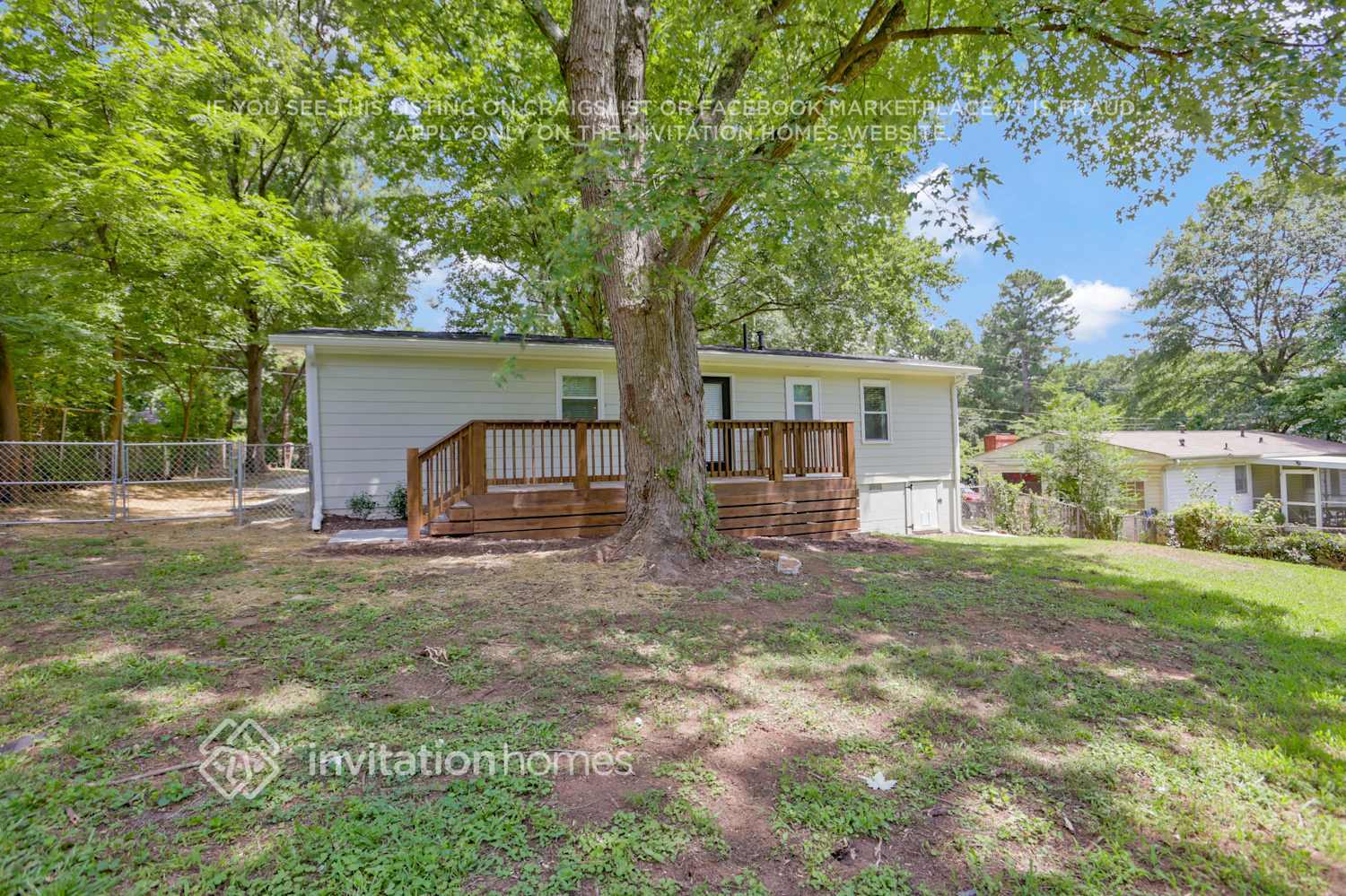 Building Photo - 2354 Beverly Ln