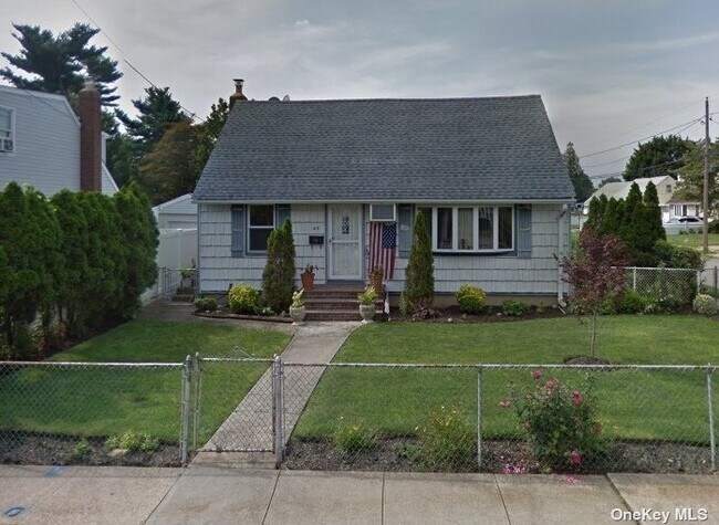Primary Photo - 43 Malone St