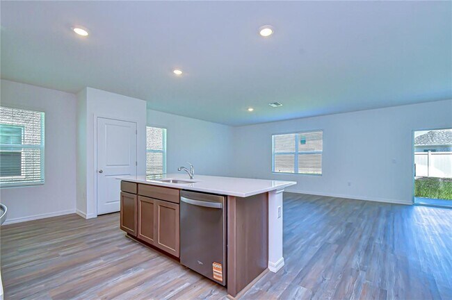 Building Photo - 32463 Weathered Oak Dr