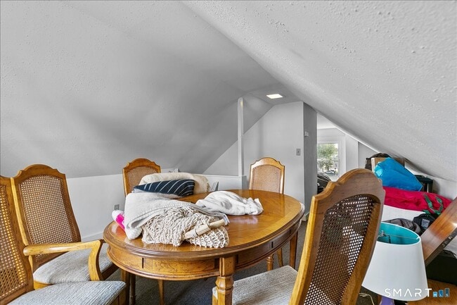 Building Photo - 17 Clinton St