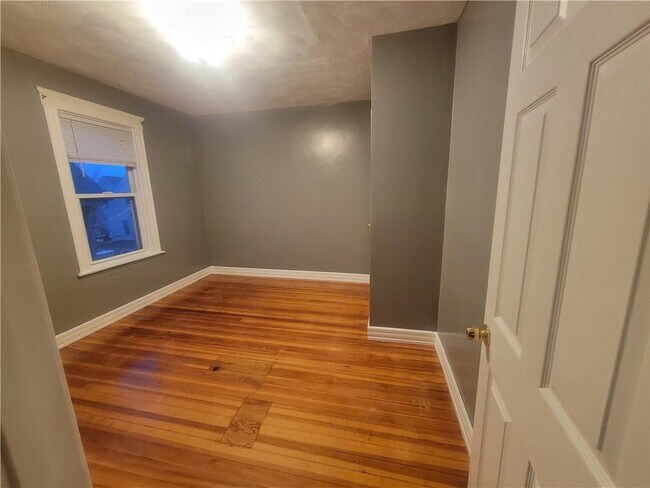 Building Photo - 6 Osborn St