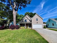Building Photo - Desirable 5 Bedroom 4 Bath home in the Pin...