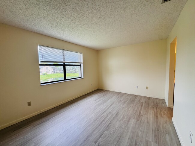 Building Photo - 1149 Independence Trail