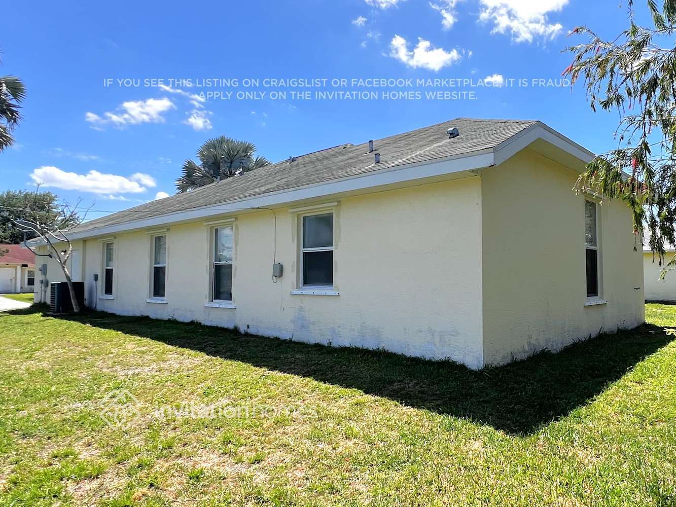 Building Photo - 1835 SW Dalmatian Ave