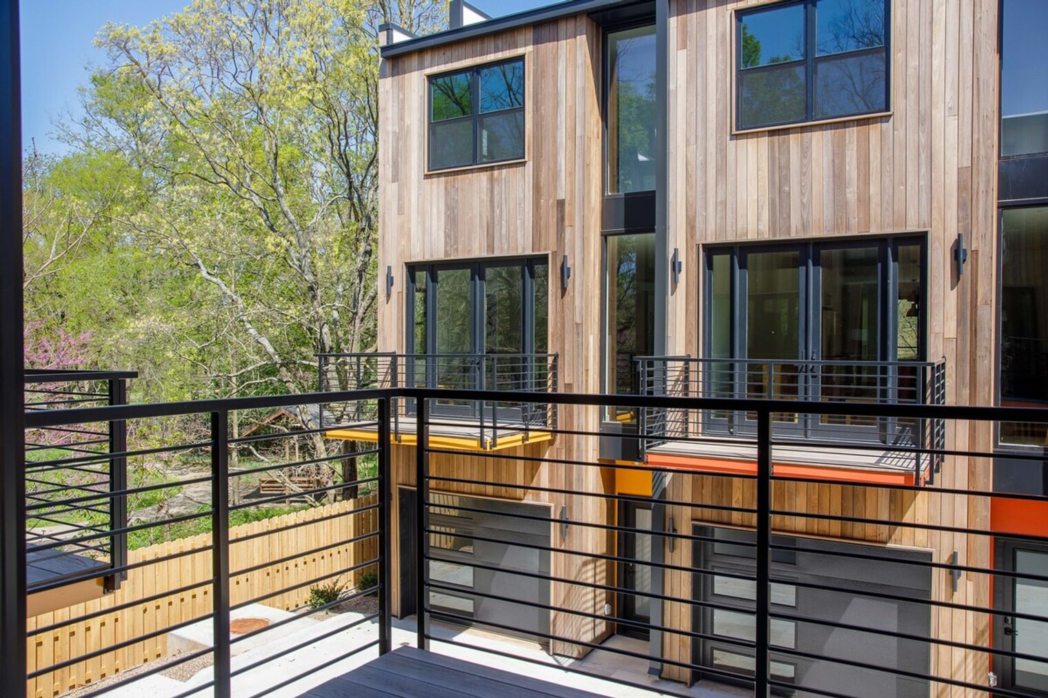 Building Photo - 315 NE Burwood Mews