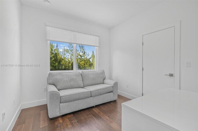 Building Photo - 10373 NW 68th Terrace
