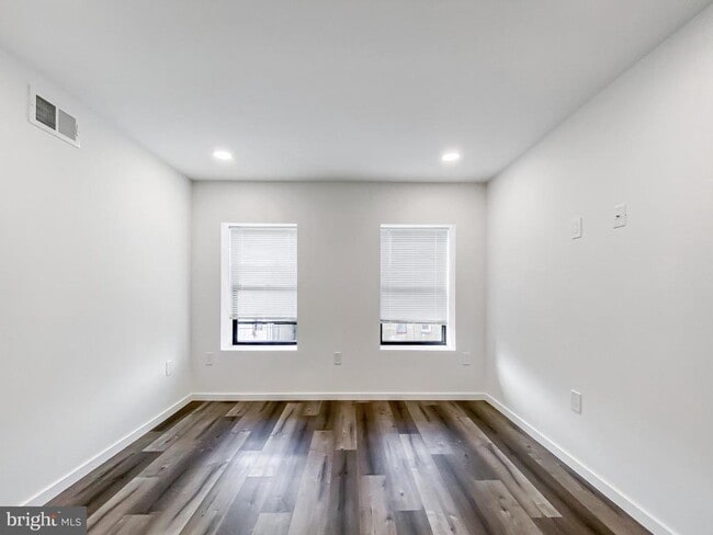 Building Photo - 2027 N 5th St