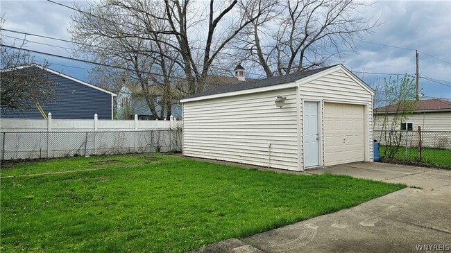 Building Photo - 182 Woodcrest Dr