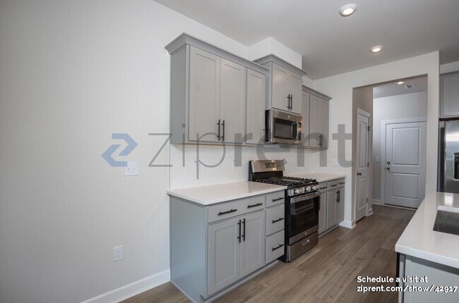 Building Photo - 1220 Tredenham Wy