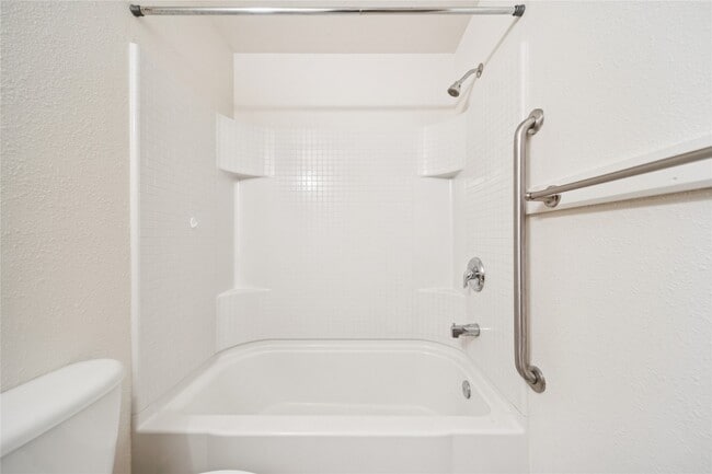 Building Photo - 2610 Mill Bay Rd