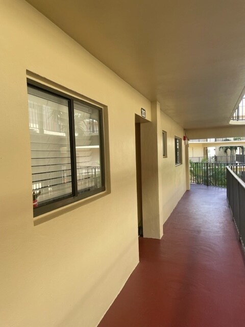 Building Photo - 5160 Las Verdes Cir