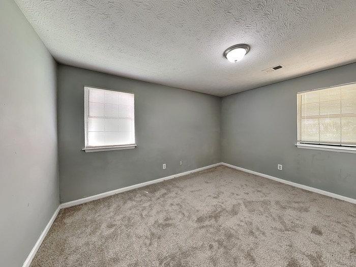 Building Photo - 2093 Drake Ct