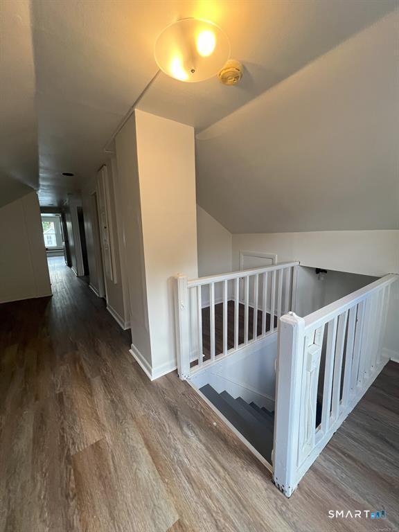 Building Photo - 158 Beechwood Ave