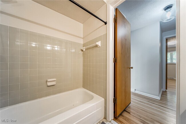 Building Photo - 1682 Mendelssohn Dr