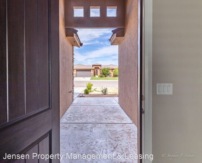 Building Photo - 6 br, 3.5 bath House - 2773 South 3440 West