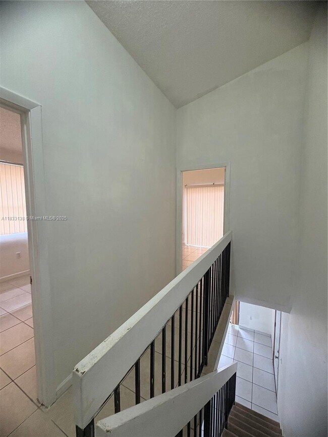 Building Photo - 5625 W 26th Ct