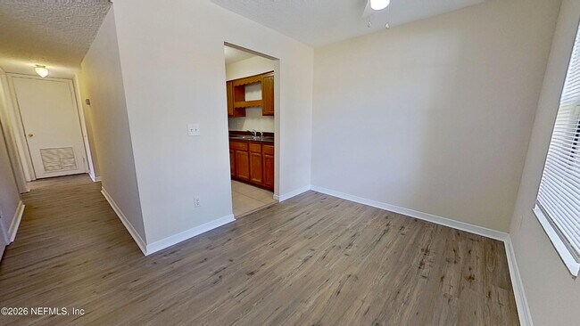 Building Photo - 480 Bentwood Ln