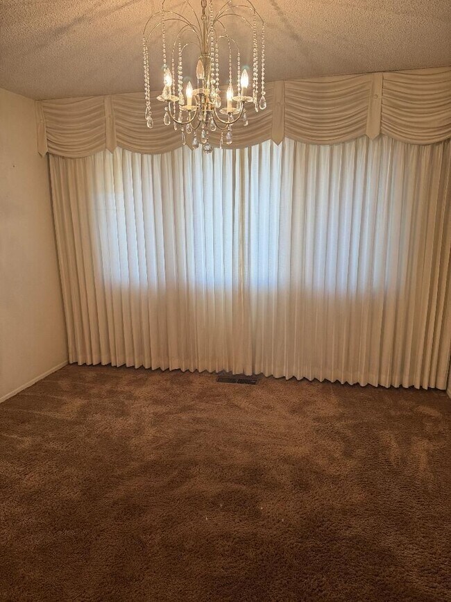 Building Photo - Large Vintage Home Available