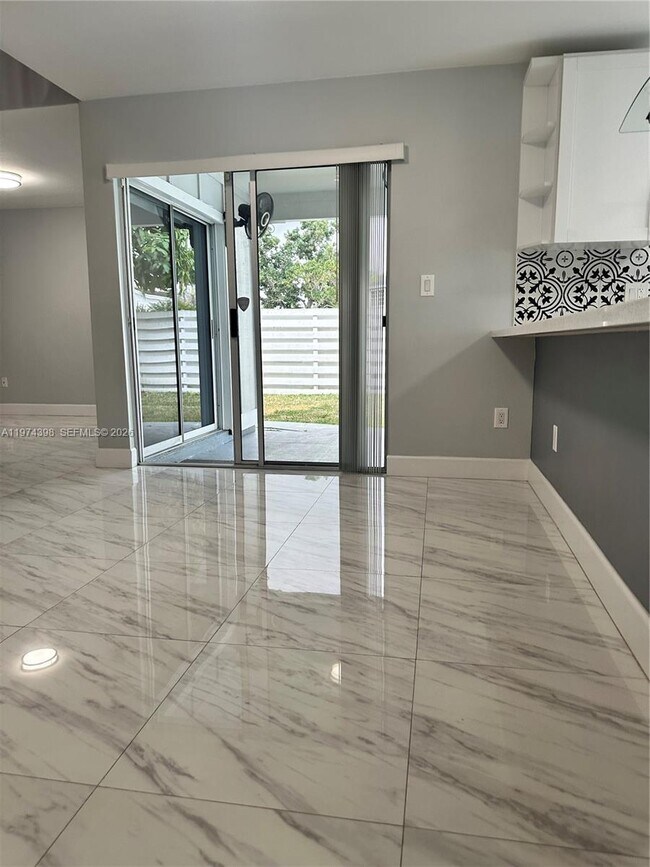 Building Photo - 14024 SW 148th Ln