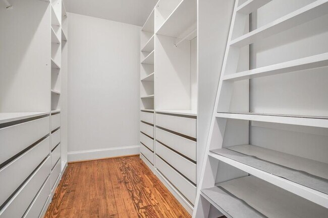 Building Photo - 204 Fauquier St