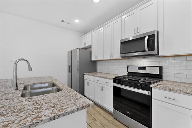 Building Photo - 4009 Mockingbird Ln