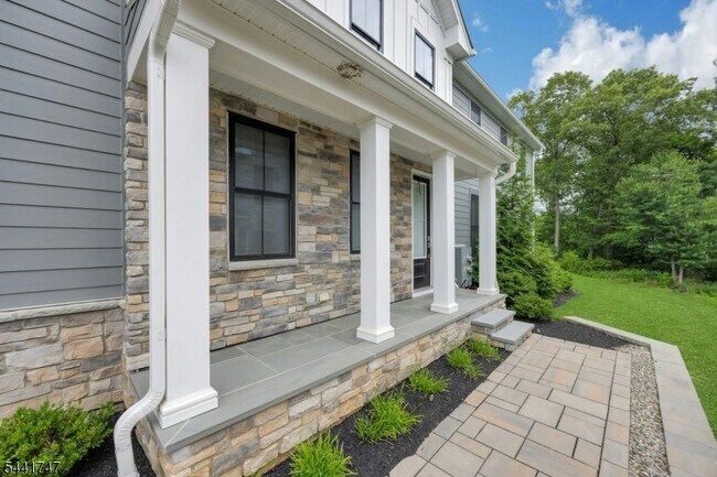 Building Photo - 63 Samuel Wy