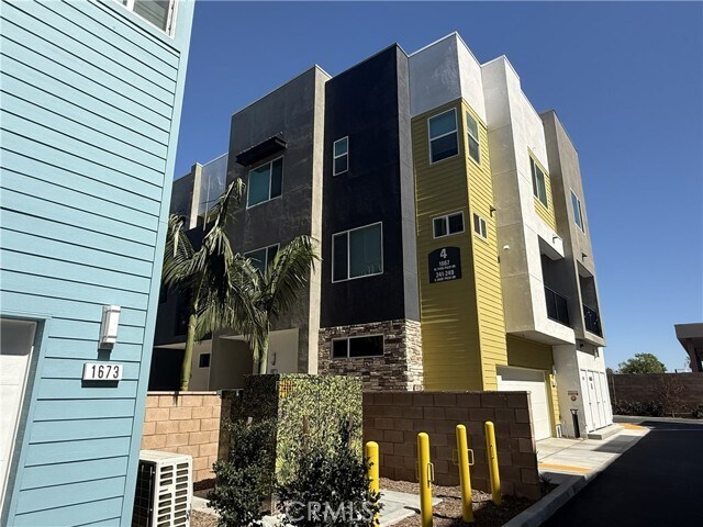 Building Photo - 243 S Sand Palm Dr