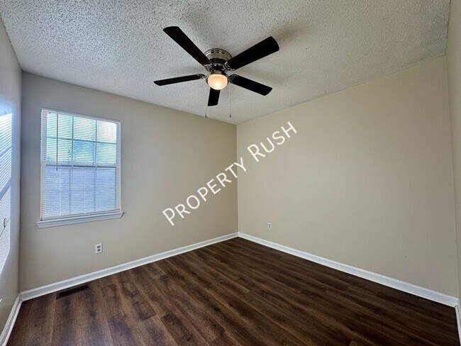 Building Photo - 4320 Ohls Ave