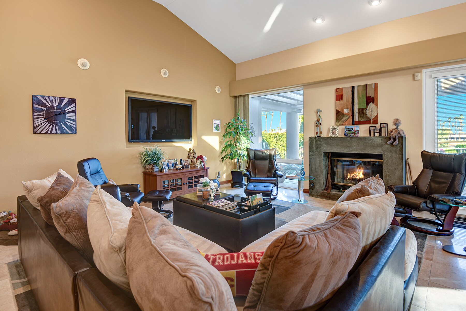 Building Photo - 75477 Riviera Dr