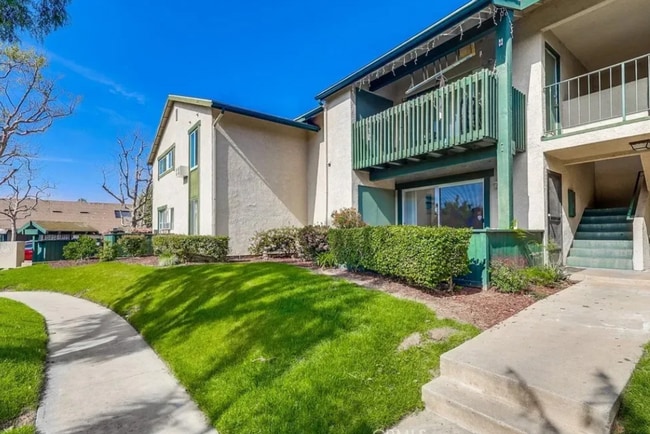 Building Photo - Move-In Ready Furnished Condo in Quiet Community
