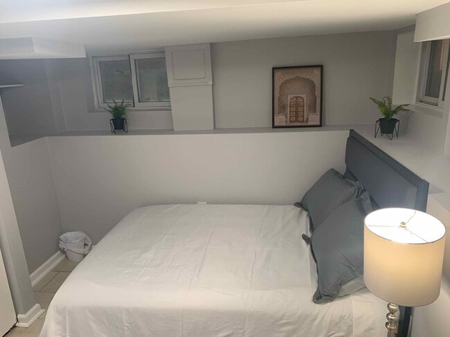 Building Photo - 613 P St NW