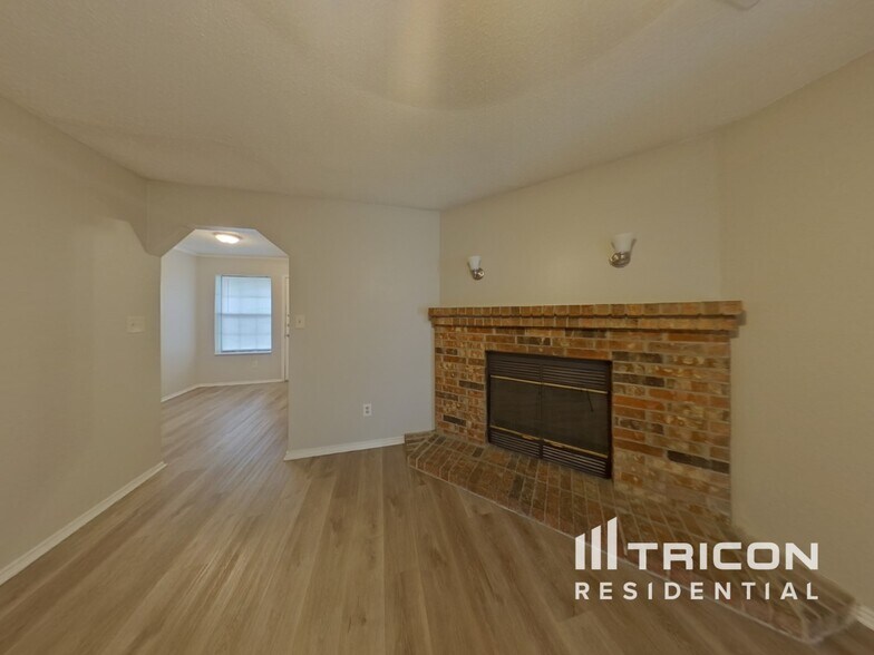 Building Photo - 7828 Texridge Dr