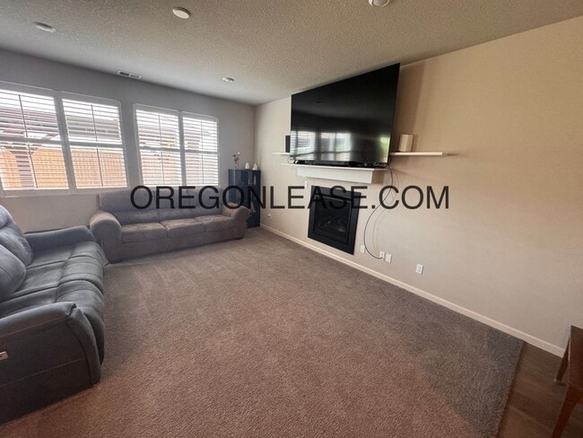 Building Photo - New Construction | 3 Bed, 2.5 Bath | 2,081...