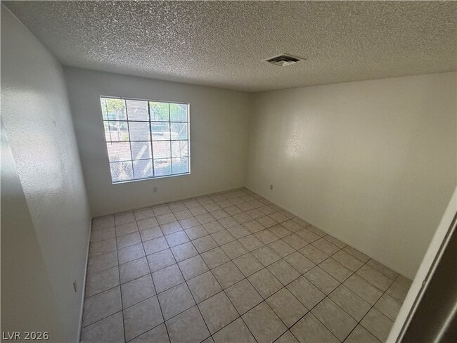 Building Photo - 4736 Nara Vista Way