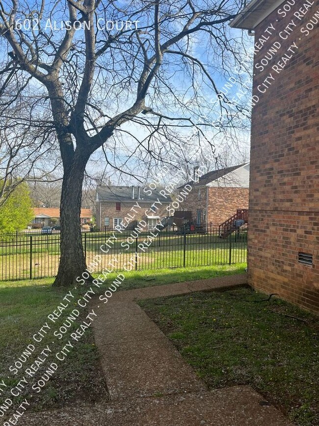 Building Photo - 602 Alison Ct