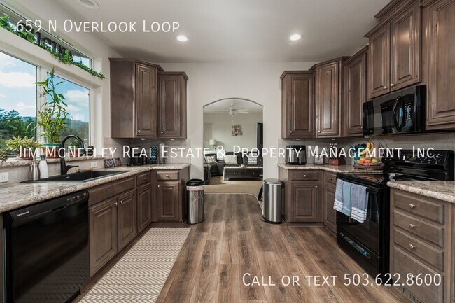 Building Photo - Well Maintained 3 Bedroom Home In Otis