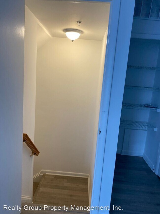 Building Photo - 4 br, 3.5 bath House - 18148 Royal Bonnet ...