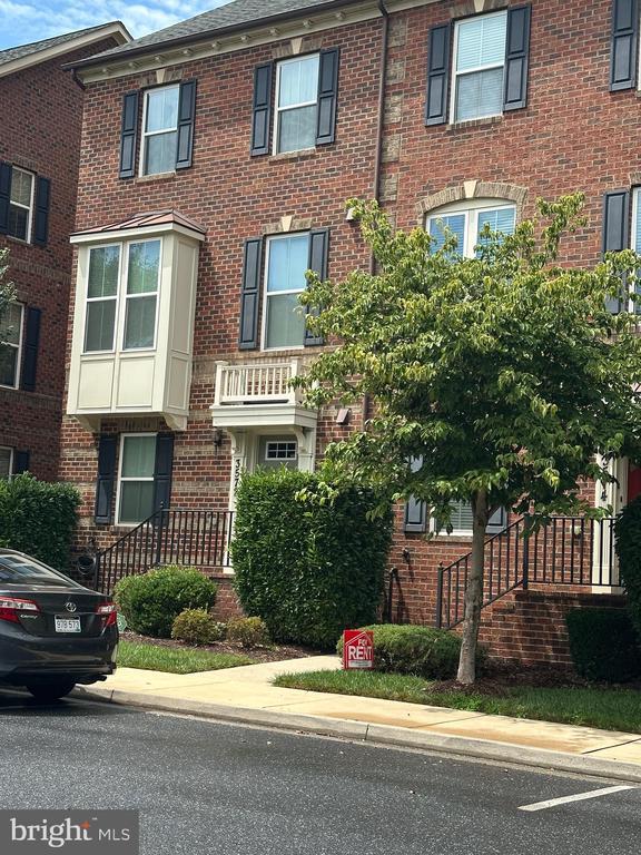 Building Photo - 3574 Sprigg St S