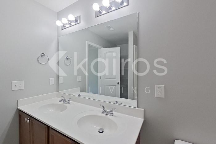 Building Photo - 132 Tybo Dr