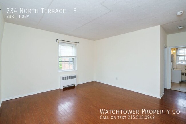 Building Photo - 734 North Terrace
