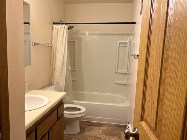 Building Photo - 534 Ouida Way