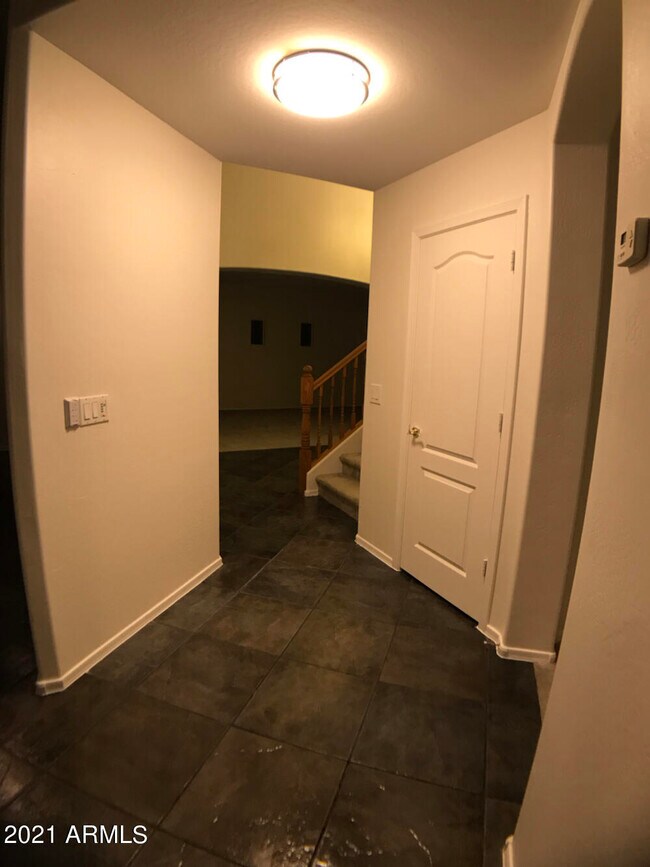 Building Photo - 17584 W Acacia Ct